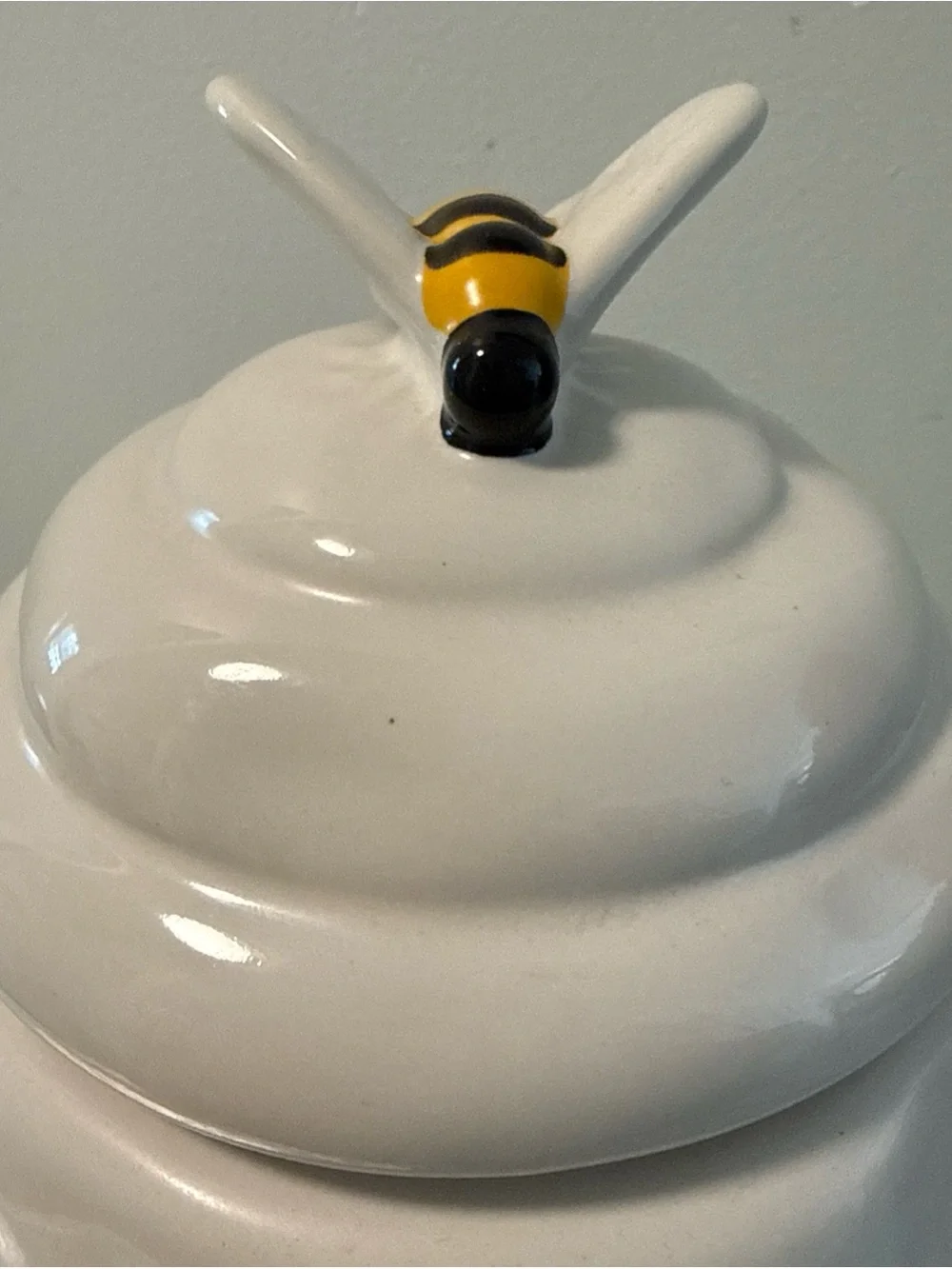 White 'Bee Kind' Ceramic Honey Jar with Bee Accent 10”